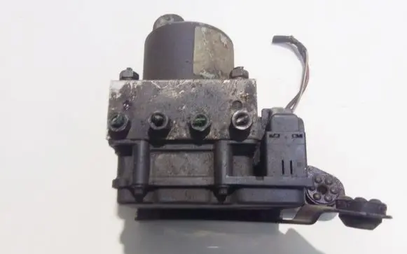 Renault Megane II ABS Pump 8200038695