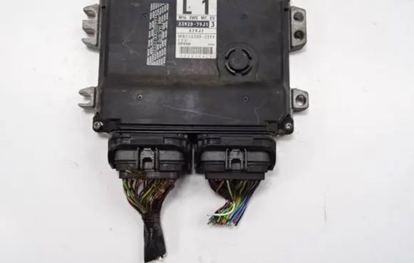 Suzuki SX4 Engine control unit/module 3392079J1 079J1 MB1123002554