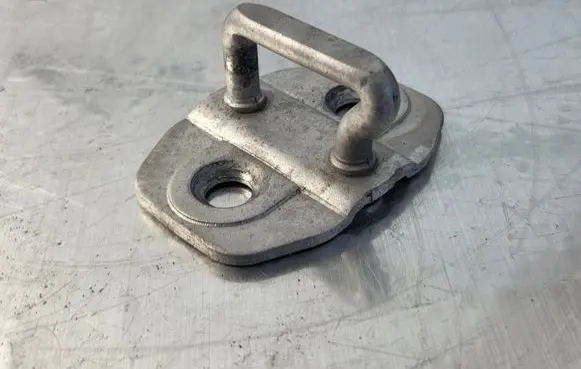 Jeep Compass Front door lock loop/hook striker 19471