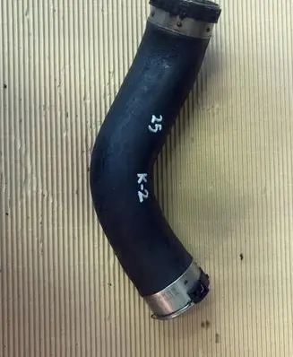 BMW X5 F15 Intercooler hose/pipe 11617807986