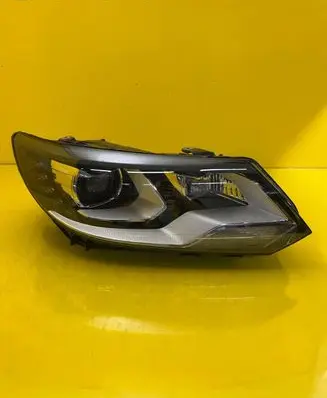 Volkswagen Tiguan Headlight/headlamp 5N1941752