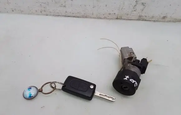 Peugeot 207 Ignition lock 36393600