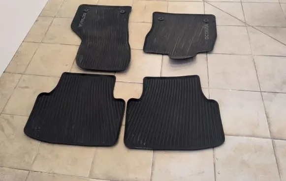 Skoda Octavia Mk4 Car floor mat set 5E4061500 5E4862435