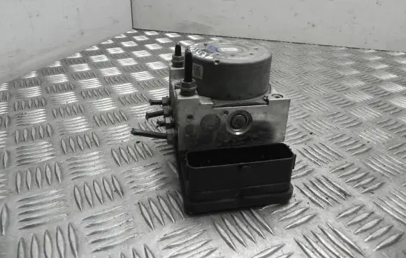 Volkswagen PASSAT B8 ABS control unit/module 5Q0614517BL