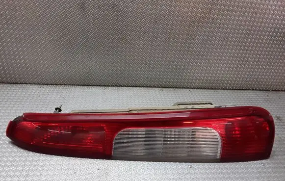 Ford Focus C-MAX Rear/tail lights 3M5113N411AA