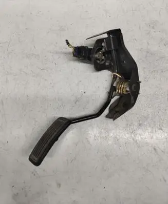 Toyota Avensis T250 Accelerator throttle pedal