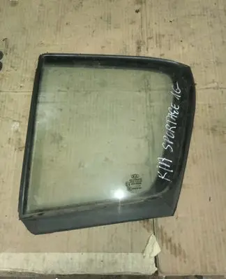 KIA Sportage Rear vent window glass 