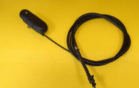 Renault Laguna I Fuel cap flap release cable 7700822646 828575K