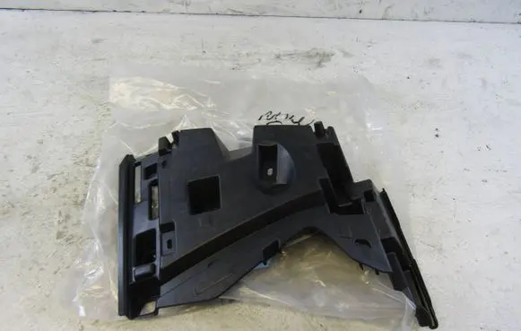 Citroen DS7 Crossback Front bumper mounting bracket 9841687180