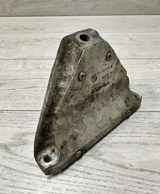 BMW 5 F10 F11 Engine mounting bracket 6777628
