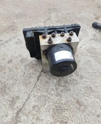 Mercedes-Benz CLK A208 C208 ABS Pump A2025454732 10094715123