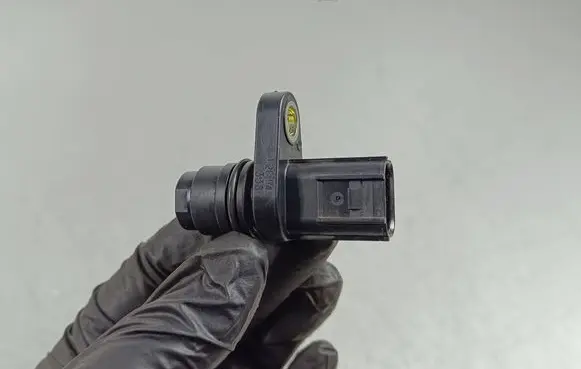 Honda CR-V Camshaft speed sensor 