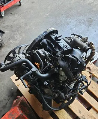 Volkswagen PASSAT B5 Engine AHU