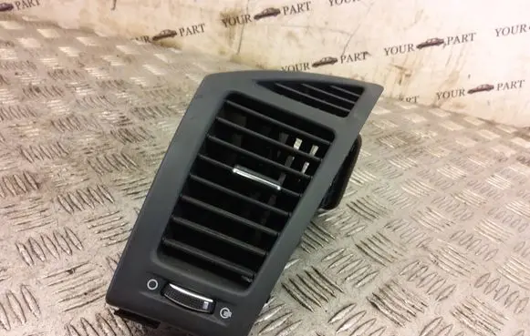 Hyundai i40 Dashboard side air vent grill/cover trim U09E28