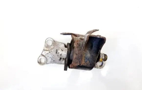 Honda Civic Engine mount bracket