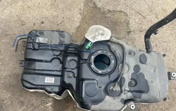 Porsche Macan (95B) Fuel tank 95B201021