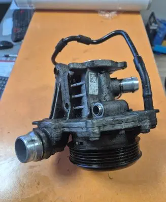 Mercedes-Benz B W246 W242 Water pump A6512000501