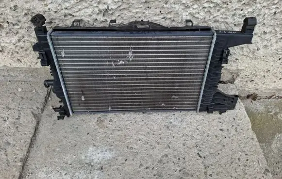 Opel Astra J Coolant radiator 