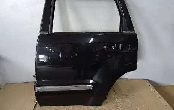 Jeep Grand Cherokee (WK) Rear door
