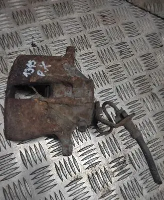 Volkswagen PASSAT B4 Front brake caliper