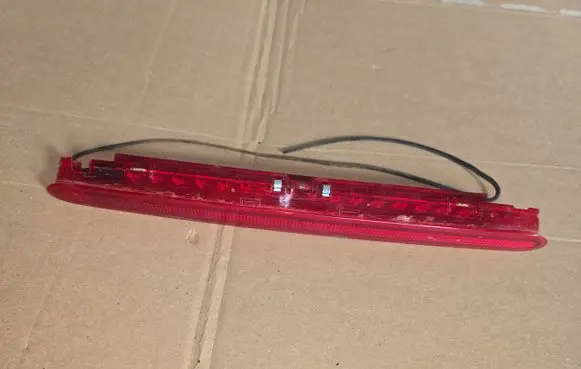 Volkswagen Touran I Third/center stoplight 28217001