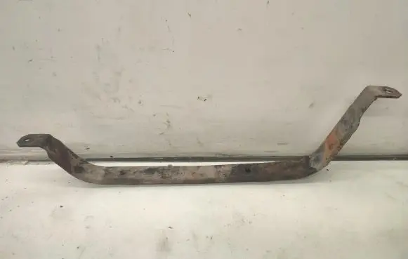 Fuel tank mounting bracket