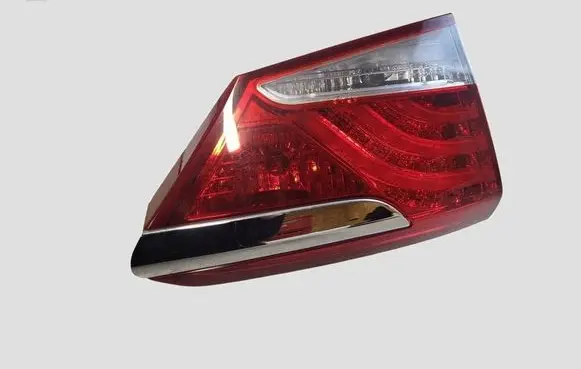 Hyundai i40 Tailgate rear/tail lights 924033Z001