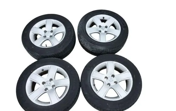 Peugeot 3008 I R18 alloy rim brak