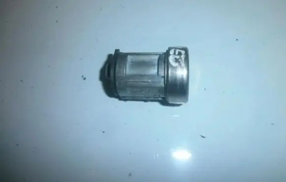 Ford Mondeo MK II Ignition lock d07ka