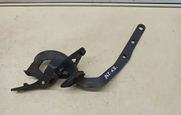Volvo V70 Tailgate/trunk/boot hinge 8643157