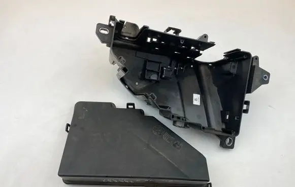Volvo S90, V90 Fuse box set 33250384 31398001