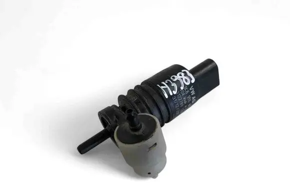 Audi A1 Windscreen/windshield washer pump 1K6955651