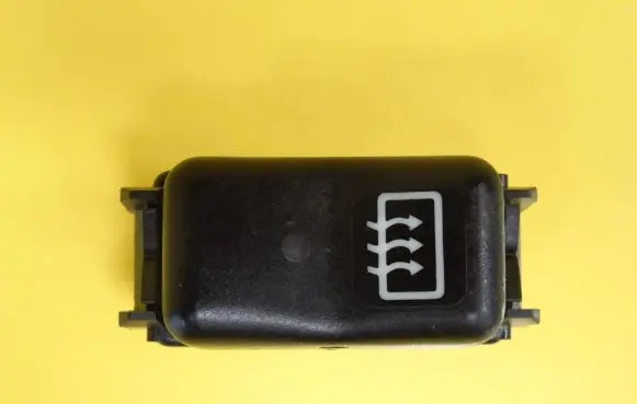 Mercedes-Benz C W202 Windscreen/window heater switch 1408205110