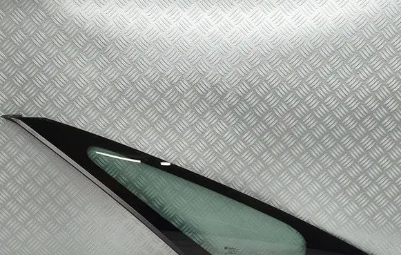Opel Zafira C Front triangle window/glass