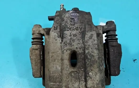 Toyota Prius (XW20) Front brake caliper IMPRK1606727