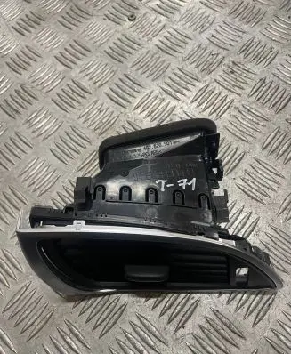 Audi A6 S6 C7 4G Dashboard side air vent grill/cover trim 4G2820901 111913A