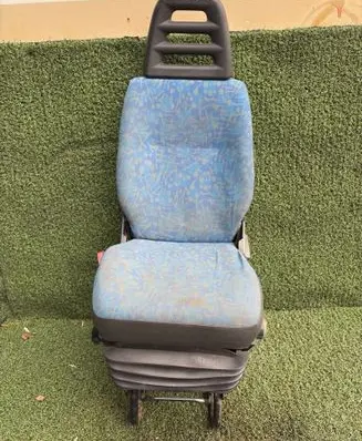 Iveco Daily 3rd gen Front driver seat 504101378 84000040125