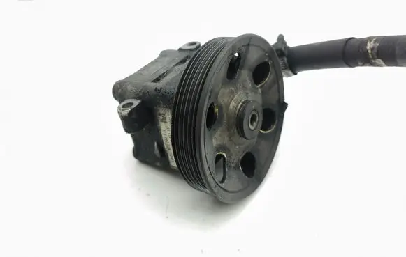 Maserati Quattroporte Power steering pump 7613955151