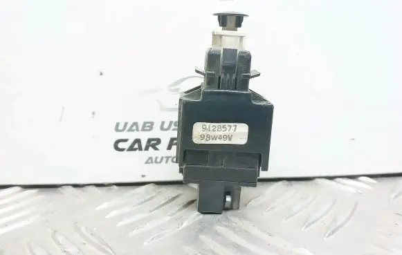 Brake pedal sensor switch