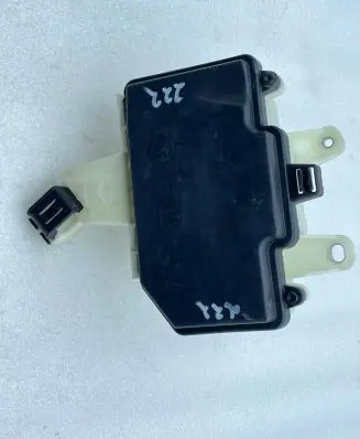 Mercedes-Benz S W222 Fuse box set A2225400024