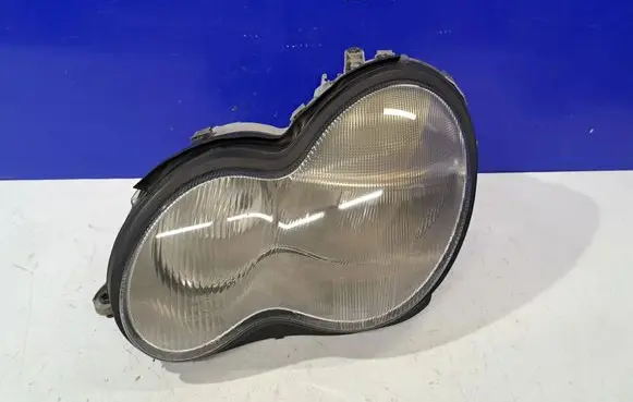 Mercedes-Benz C W203 Headlight/headlamp A2038200161 0301166201
