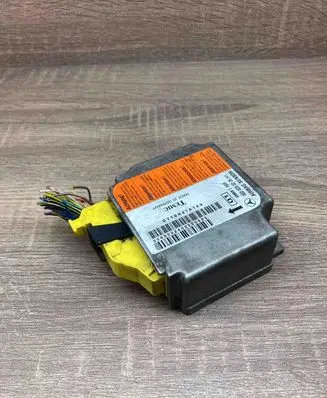 Mercedes-Benz E W210 Airbag control unit/module 0028203226