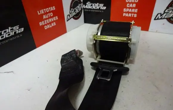 Audi A3 S3 8P Rear seatbelt 8P3857805B