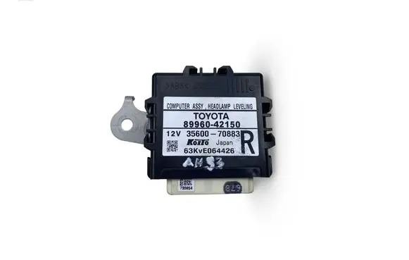Toyota RAV 4 (XA40) Light module LCM 8996042150