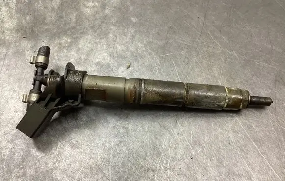 Chrysler 300 - 300C Fuel injector A6420700587 061031 A642070058