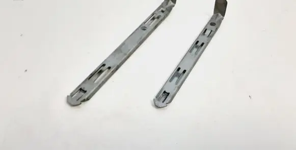 Volvo XC90 Headlight/headlamp mounting bracket 8637182 8637181