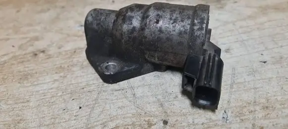 Volvo S40, V40 Idle control valve (regulator) 8670419