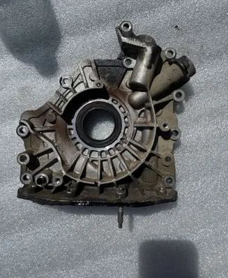 Citroen C4 Cactus Oil pump 9823740280