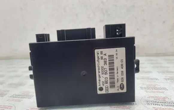 Volkswagen Touareg I Tow bar trailer control unit/module 8E0907383A