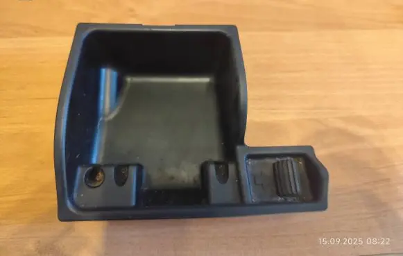 Mercedes-Benz E W211 Car ashtray A2118100028